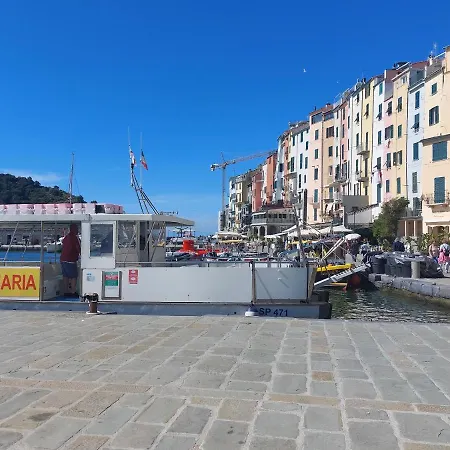 La Risacca Sull'isola Palmaria Portovenere 韦内雷港